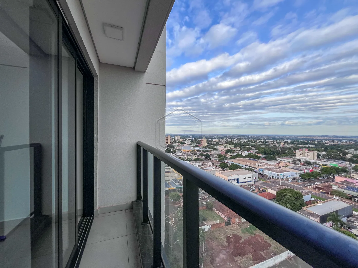 Alugar Apartamento / Luxo em Condom&iacute;nio em Dourados R$ 2.600,00 - Foto 5