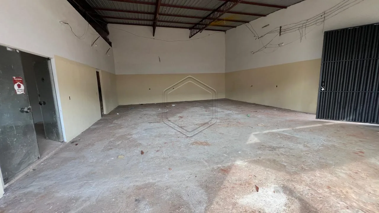 Alugar Comercial / Sal&atilde;o em Dourados R$ 2.800,00 - Foto 3
