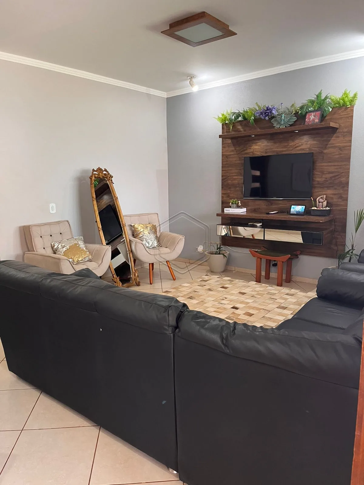 Comprar Casa Residencial / Sobrado em Dourados R$ 800.000,00 - Foto 1