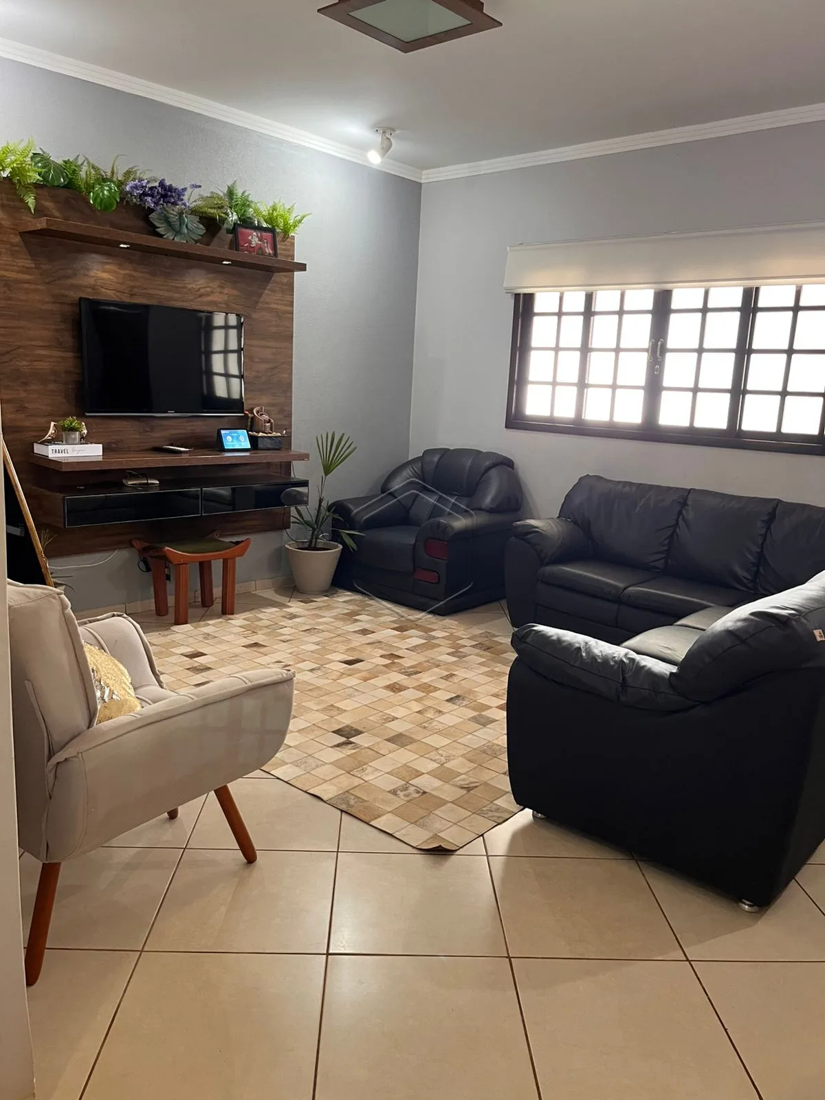 Comprar Casa Residencial / Sobrado em Dourados R$ 800.000,00 - Foto 3