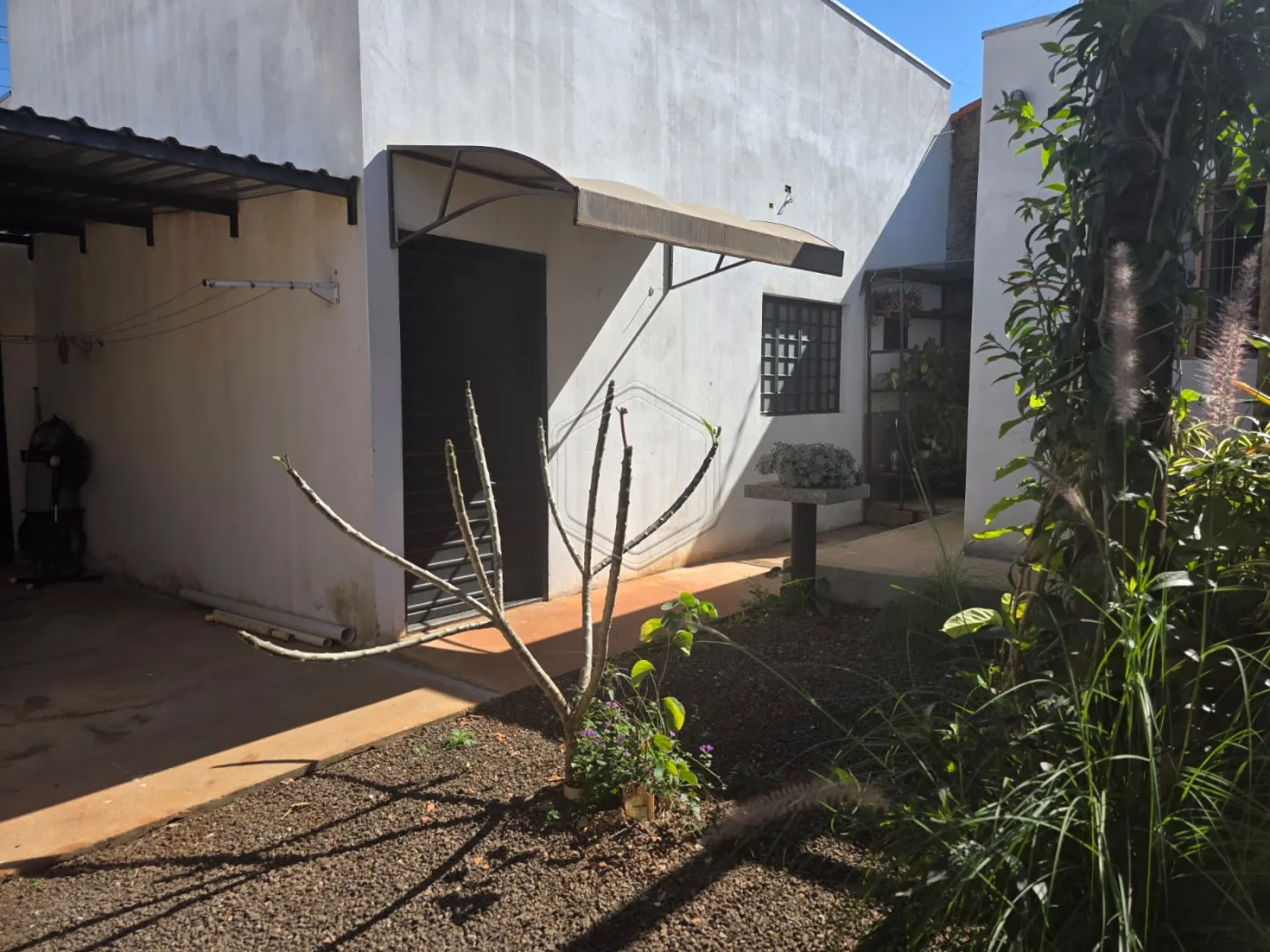 Comprar Casa Residencial / Padr&atilde;o em Dourados R$ 440.000,00 - Foto 17