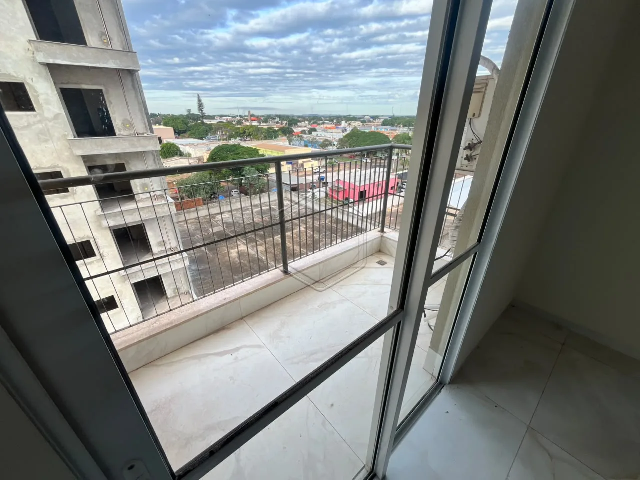 Alugar Apartamento / Padr&atilde;o em Condom&iacute;nio em Dourados R$ 2.300,00 - Foto 12