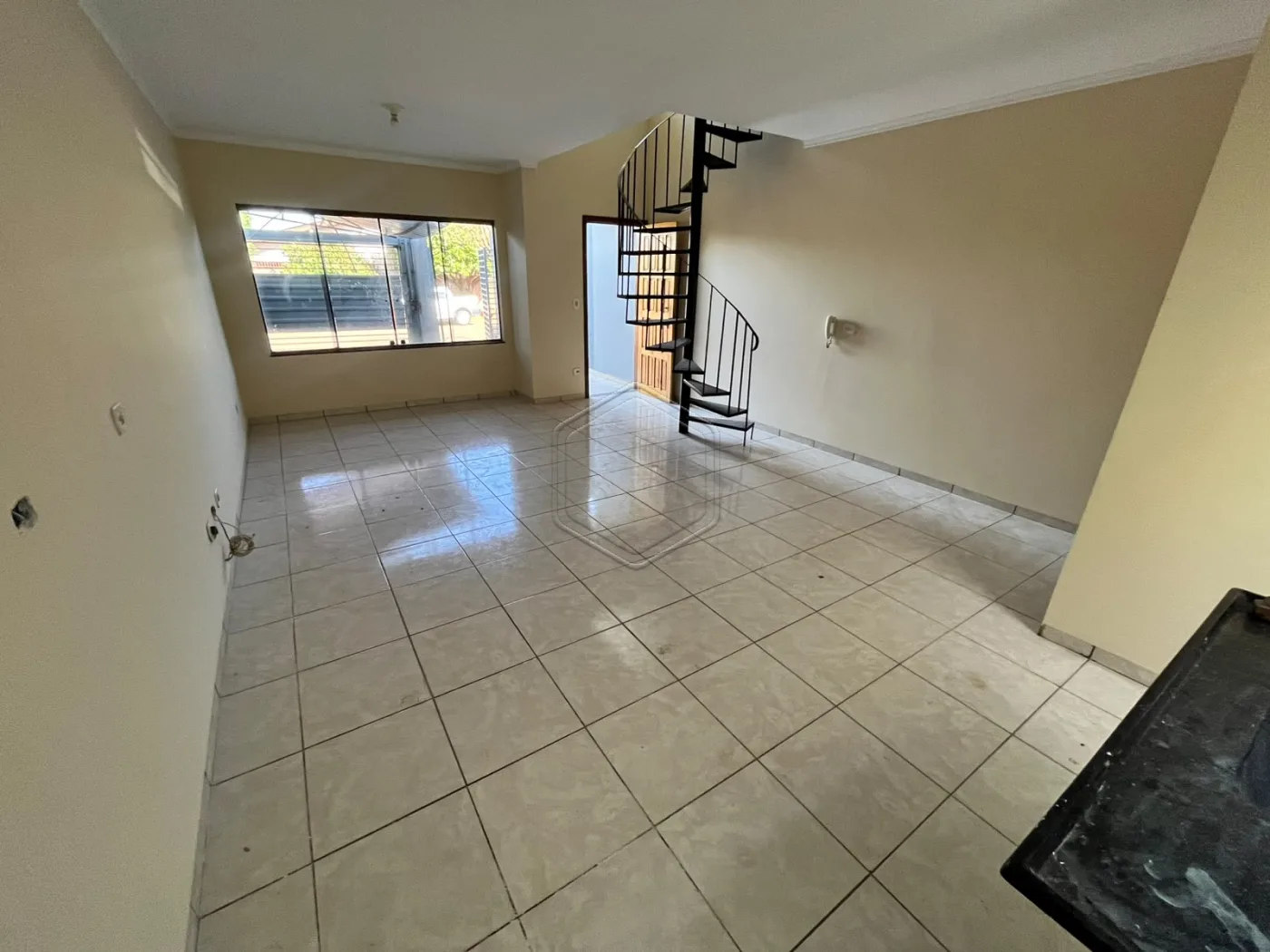 Alugar Casa Residencial / Sobrado em Dourados R$ 1.700,00 - Foto 4