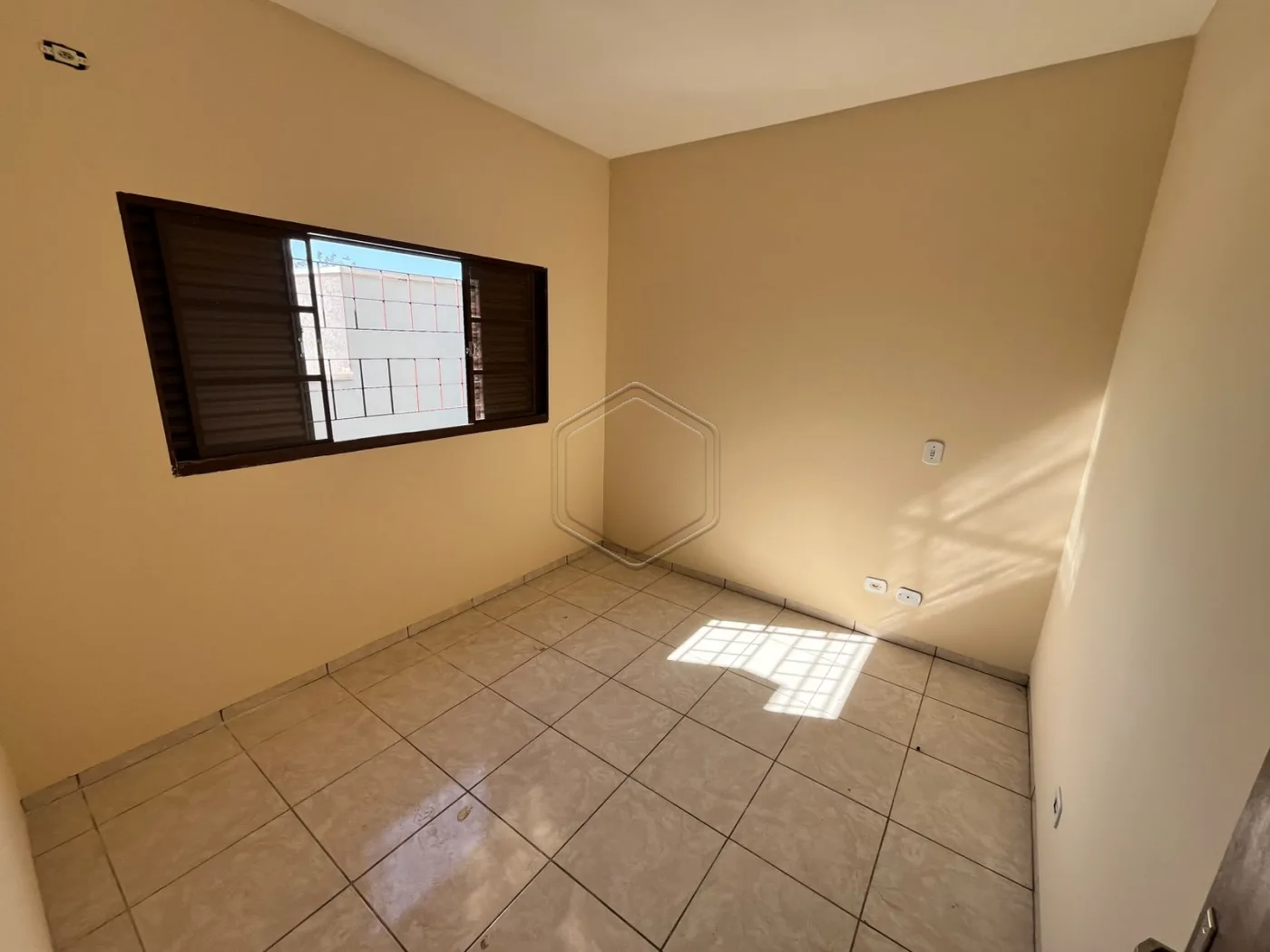 Alugar Casa Residencial / Sobrado em Dourados R$ 1.700,00 - Foto 8