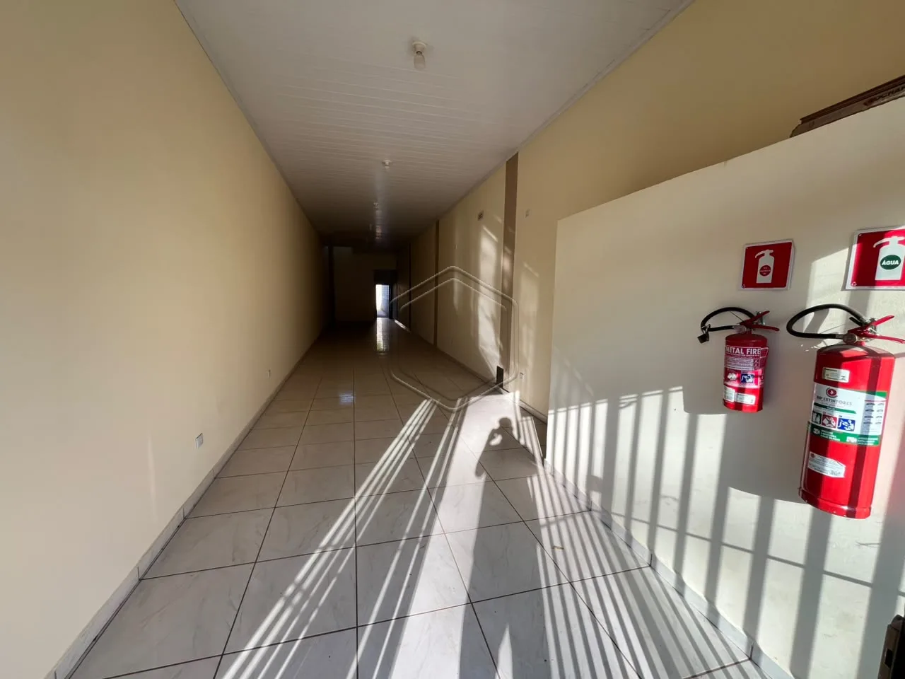 Alugar Comercial / Sal&atilde;o em Dourados R$ 2.800,00 - Foto 2