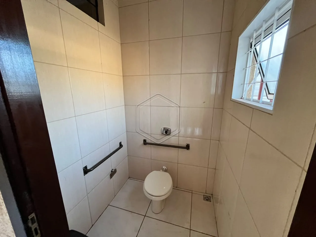 Alugar Comercial / Sal&atilde;o em Dourados R$ 2.800,00 - Foto 6