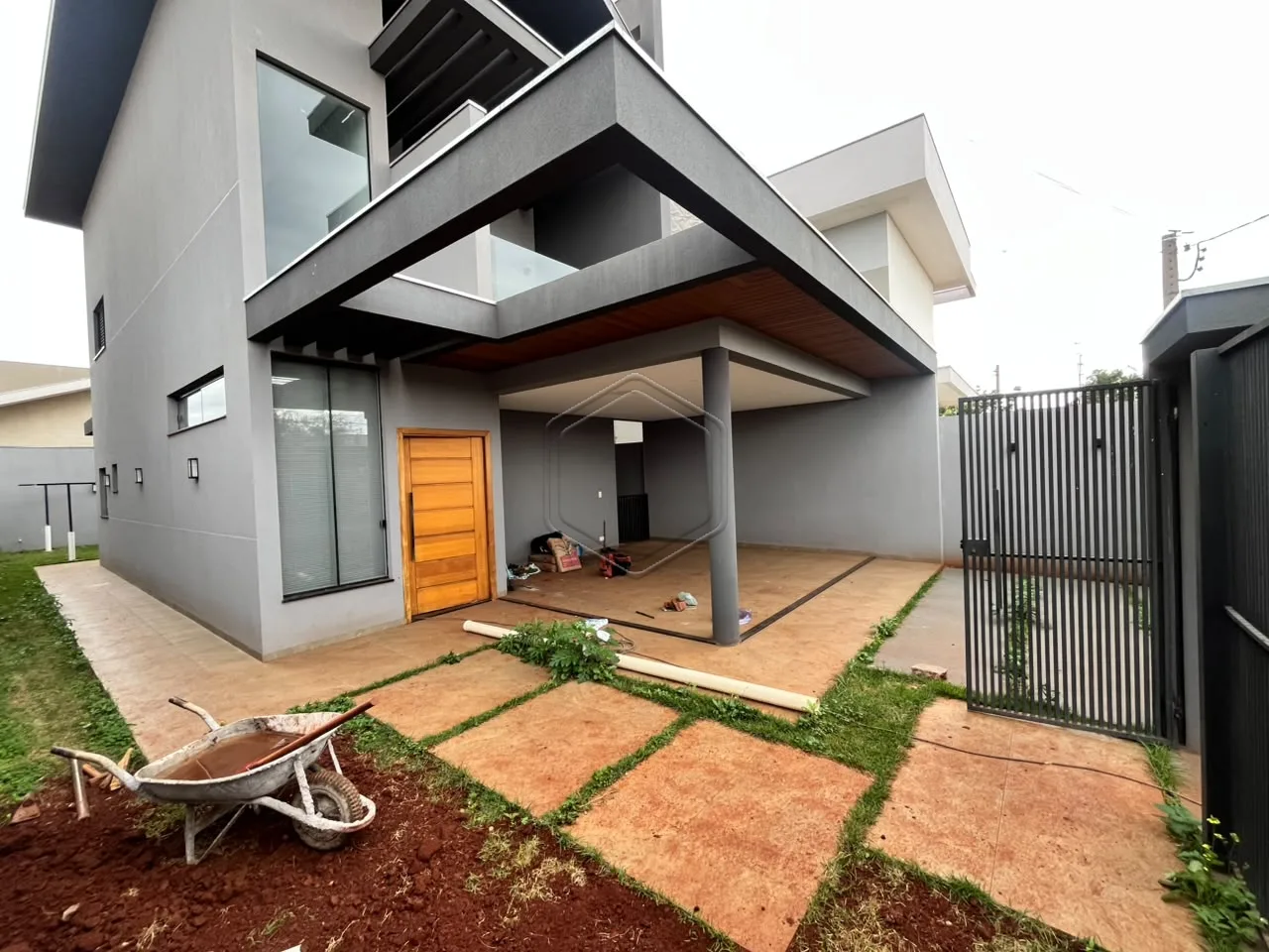 Alugar Casa Residencial / Sobrado em Dourados R$ 4.000,00 - Foto 2