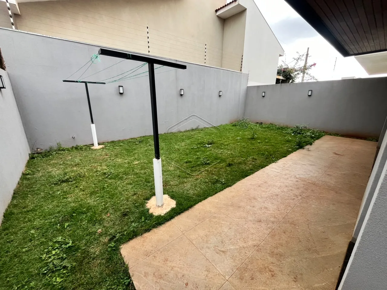 Alugar Casa Residencial / Sobrado em Dourados R$ 4.000,00 - Foto 21