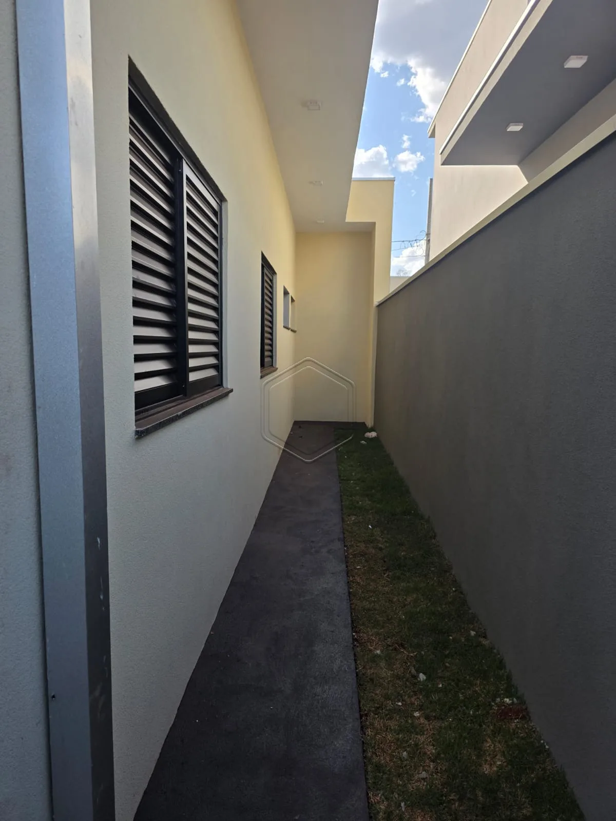 Comprar Casa Residencial / Padr&atilde;o em Dourados R$ 460.000,00 - Foto 12