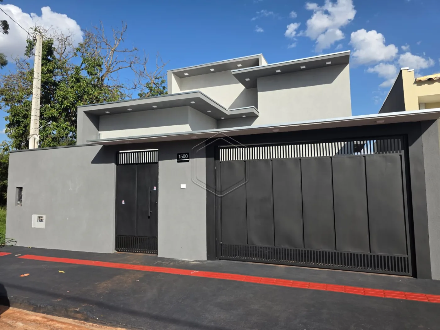 Comprar Casa Residencial / Padr&atilde;o em Dourados R$ 460.000,00 - Foto 1