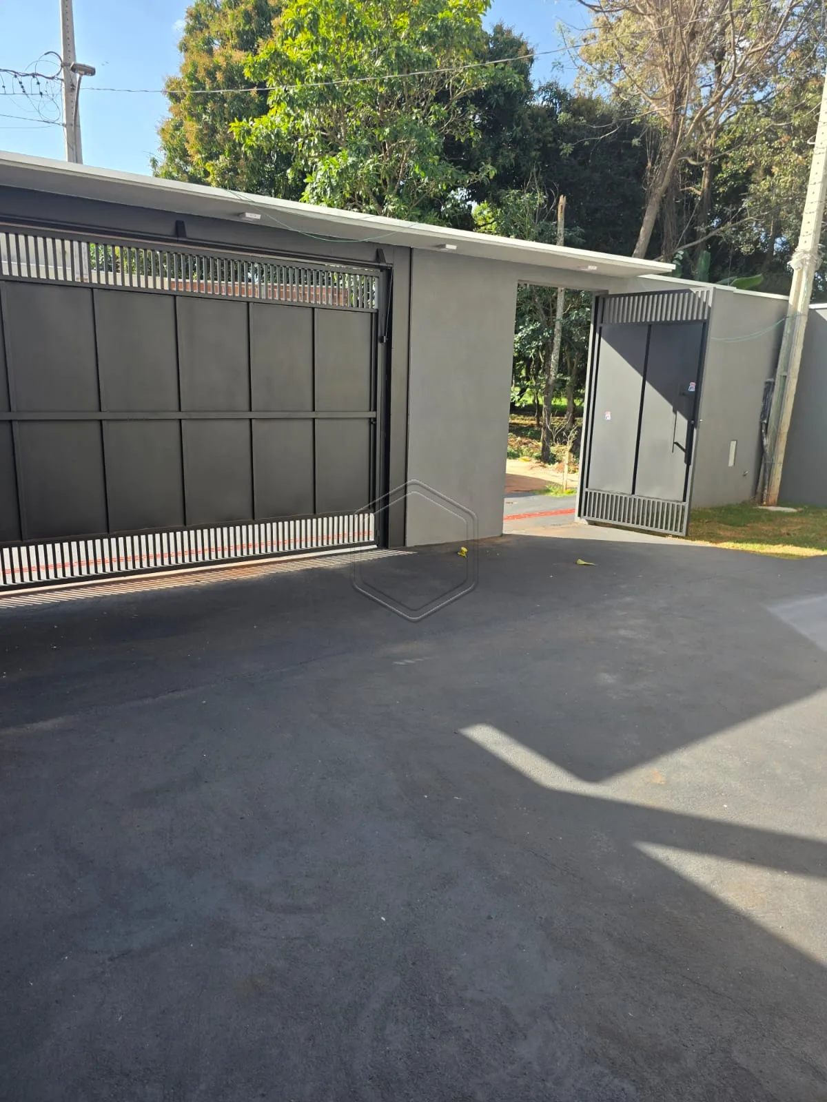 Comprar Casa Residencial / Padr&atilde;o em Dourados R$ 460.000,00 - Foto 2