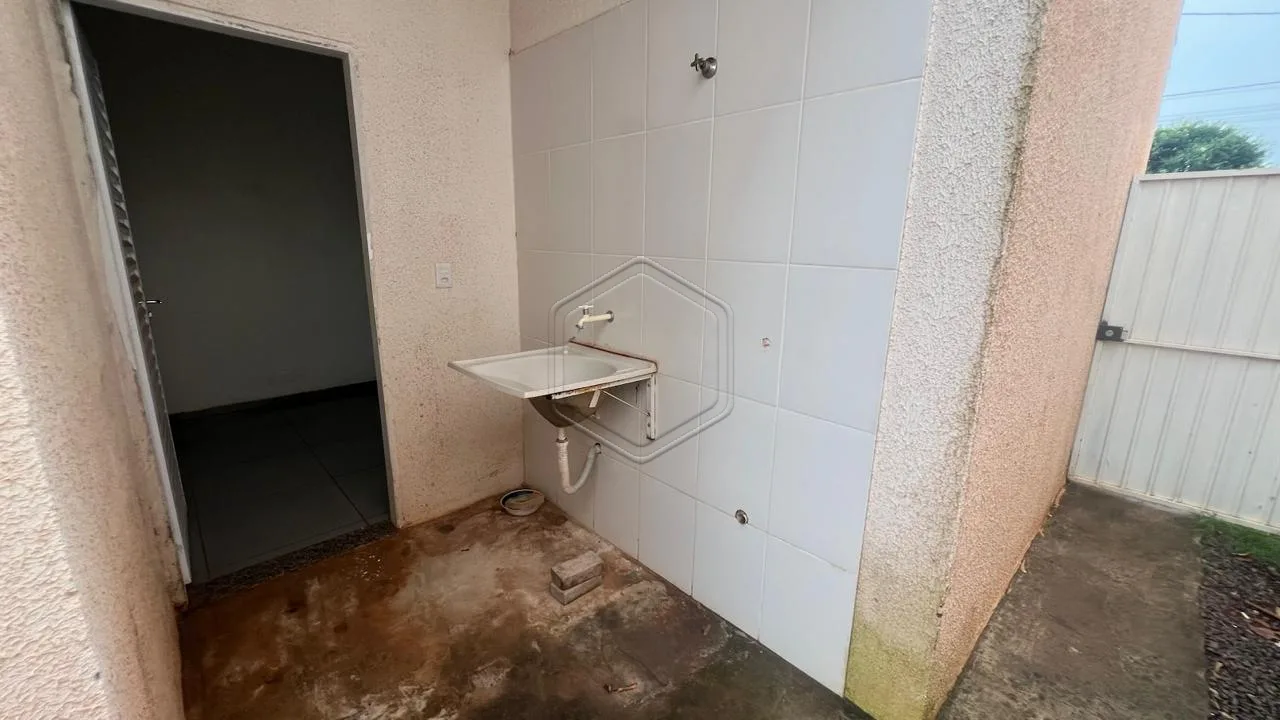 Alugar Casa Residencial / Padr&atilde;o em Dourados R$ 1.100,00 - Foto 8