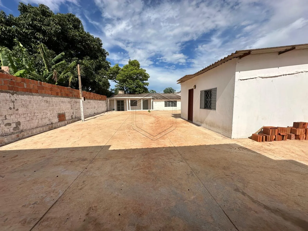 Alugar Comercial / Ponto Comercial em Dourados R$ 1.800,00 - Foto 4