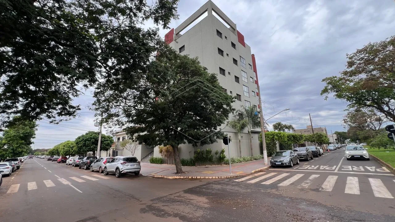Alugar Apartamento / Luxo em Condom&iacute;nio em Dourados R$ 4.400,00 - Foto 1