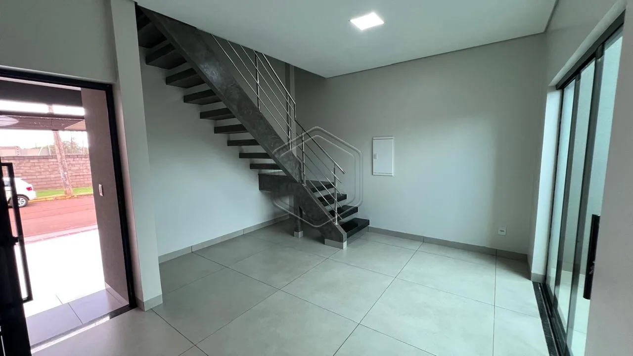 Alugar Casa Residencial / Sobrado em Dourados R$ 2.500,00 - Foto 2