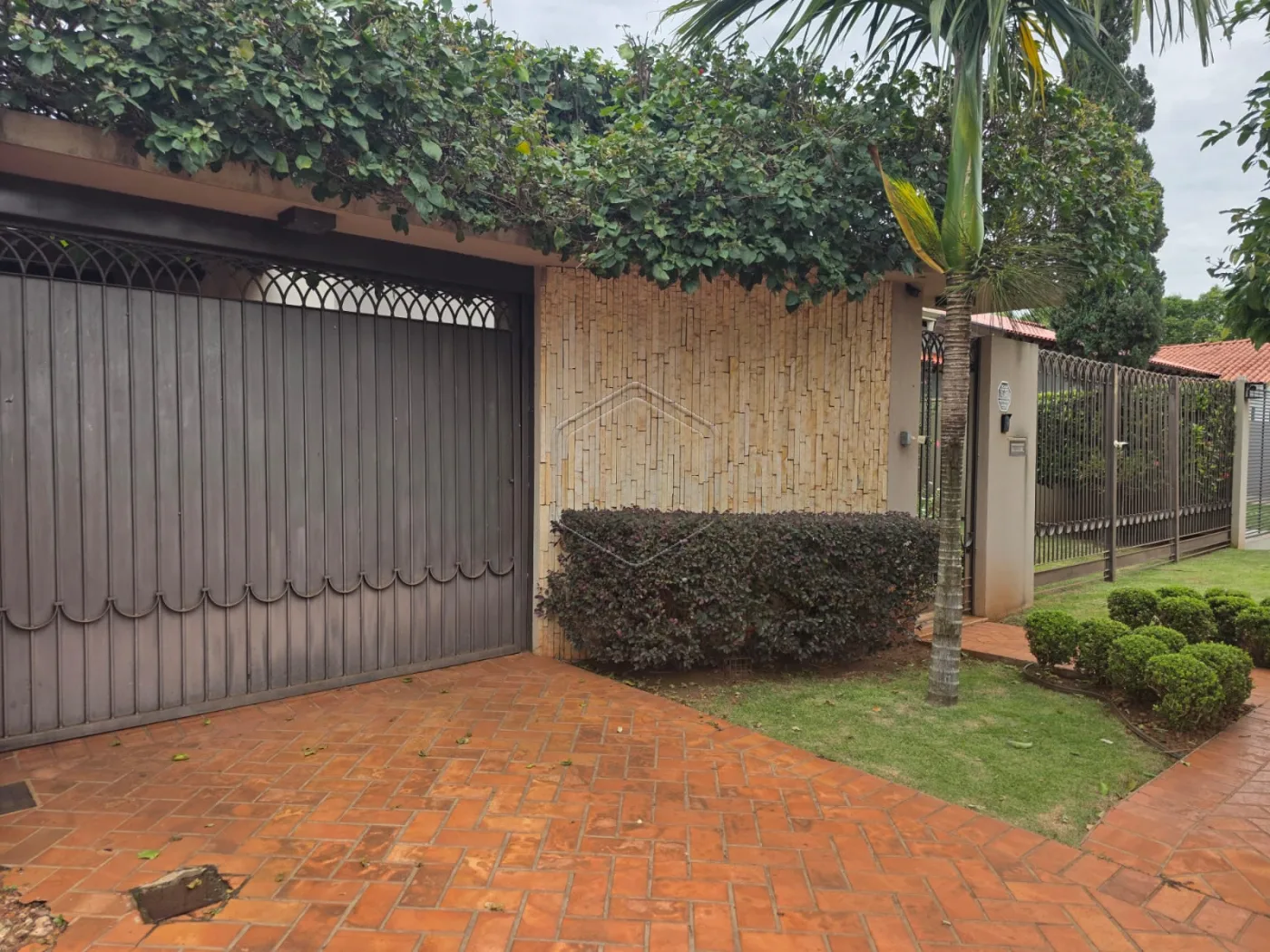 Comprar Casa Residencial / Padr&atilde;o em Dourados R$ 1.200.000,00 - Foto 2