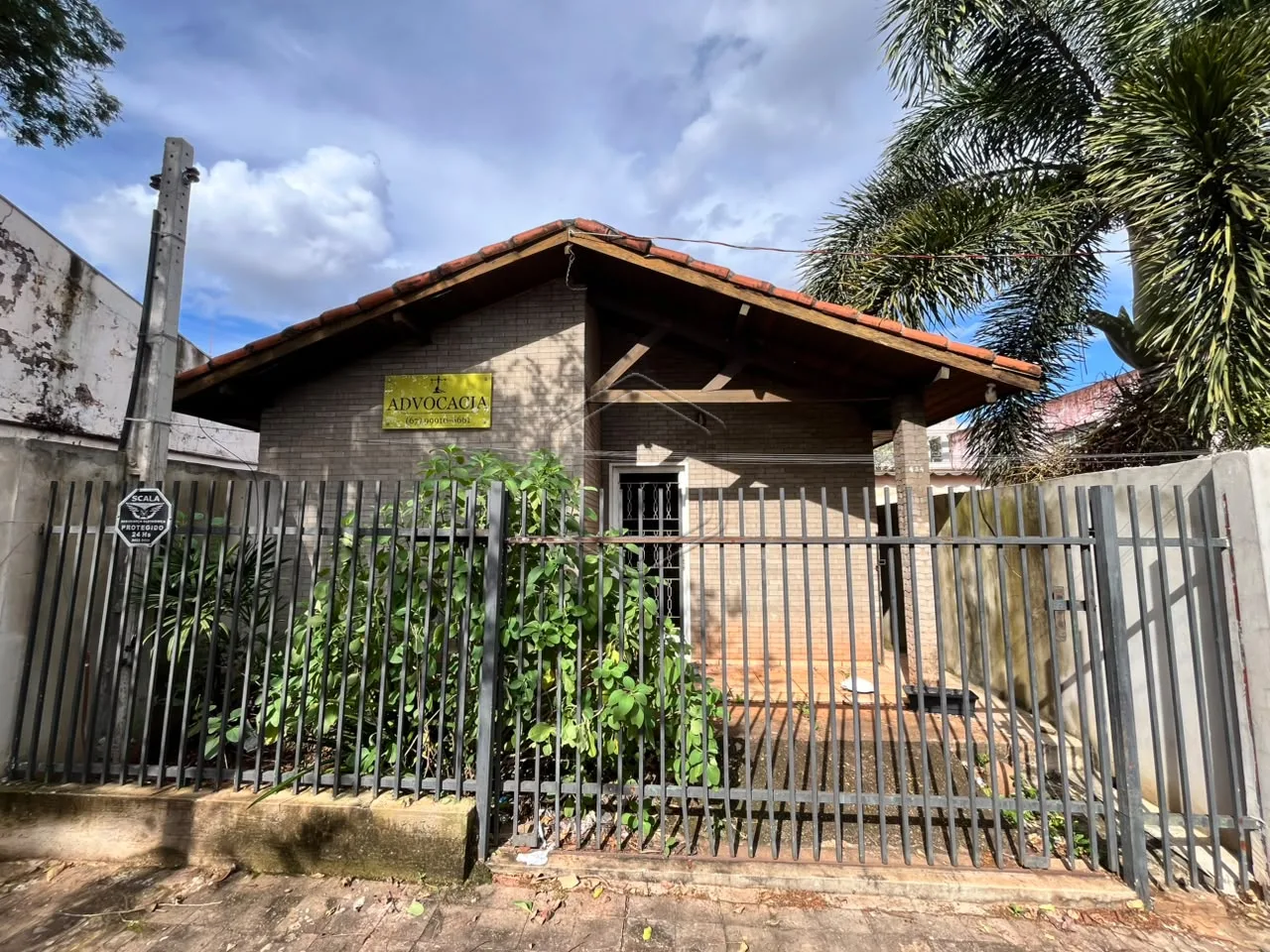 Alugar Comercial / Casa em Dourados R$ 4.400,00 - Foto 1