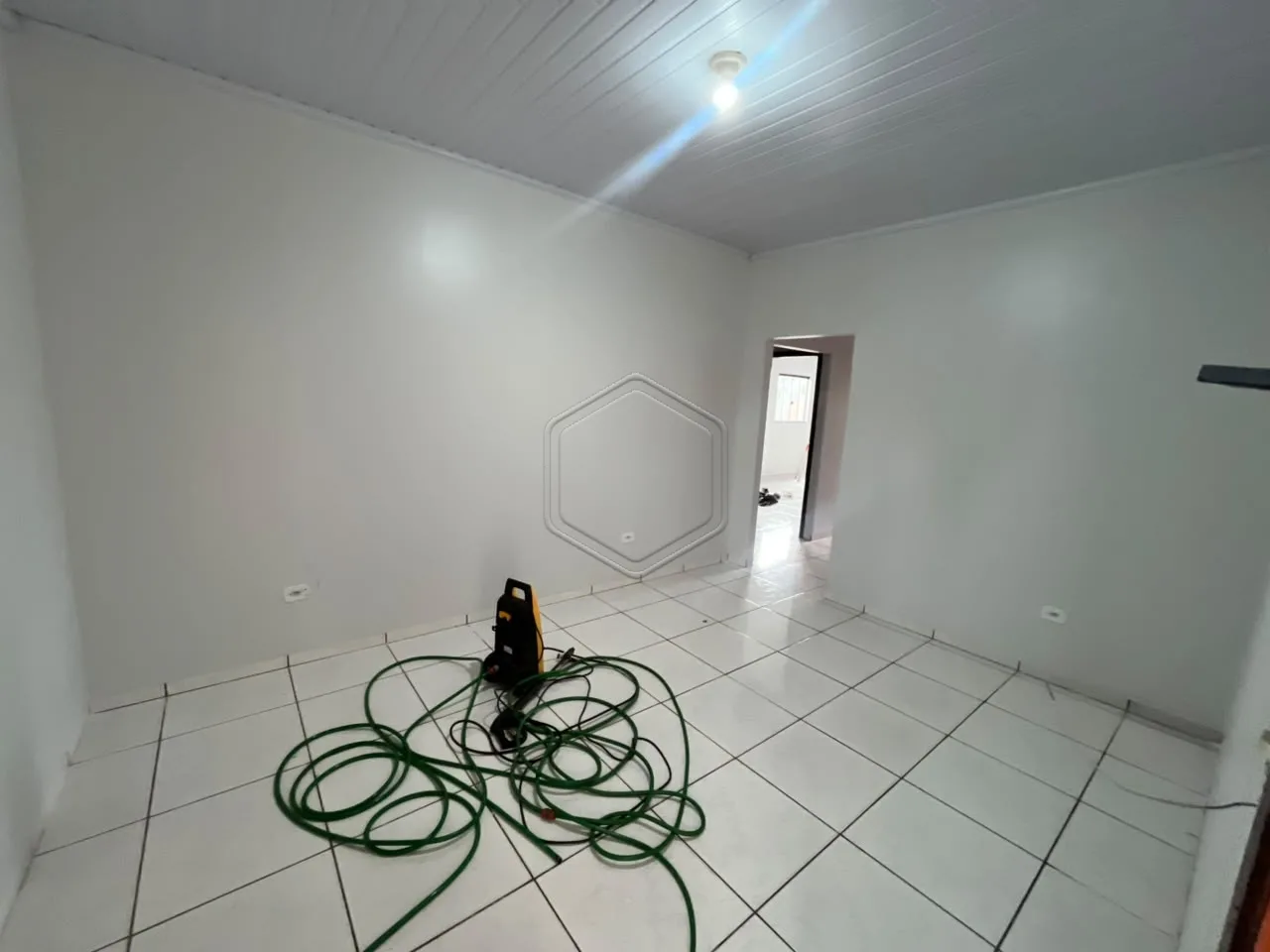 Alugar Casa Residencial / Padr&atilde;o em Dourados R$ 1.100,00 - Foto 4