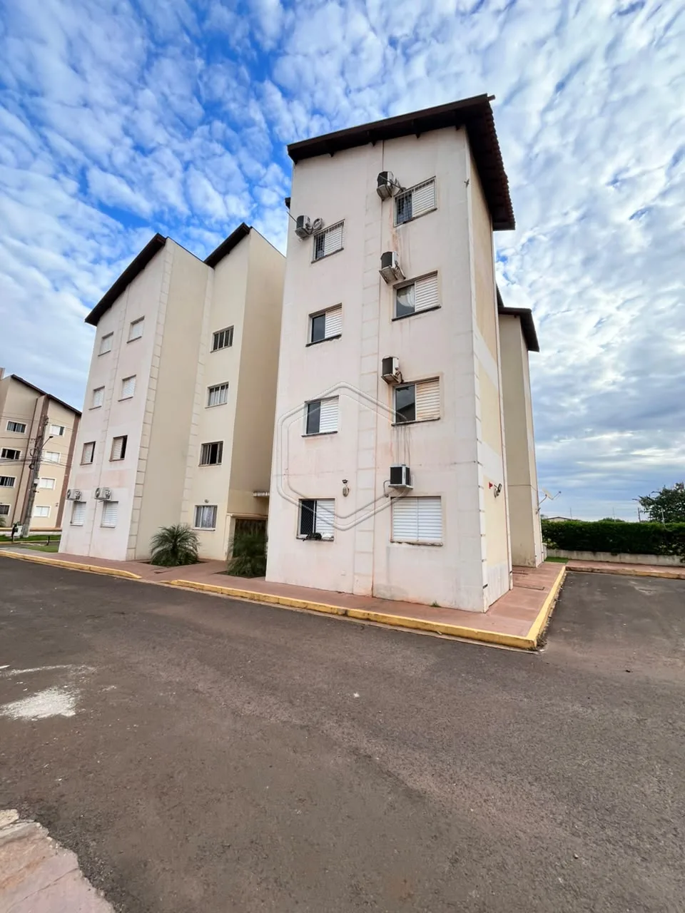 Alugar Apartamento / Padr&atilde;o em Condom&iacute;nio em Dourados R$ 2.800,00 - Foto 2