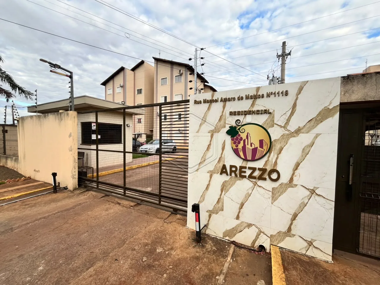 Alugar Apartamento / Padr&atilde;o em Condom&iacute;nio em Dourados R$ 2.800,00 - Foto 1