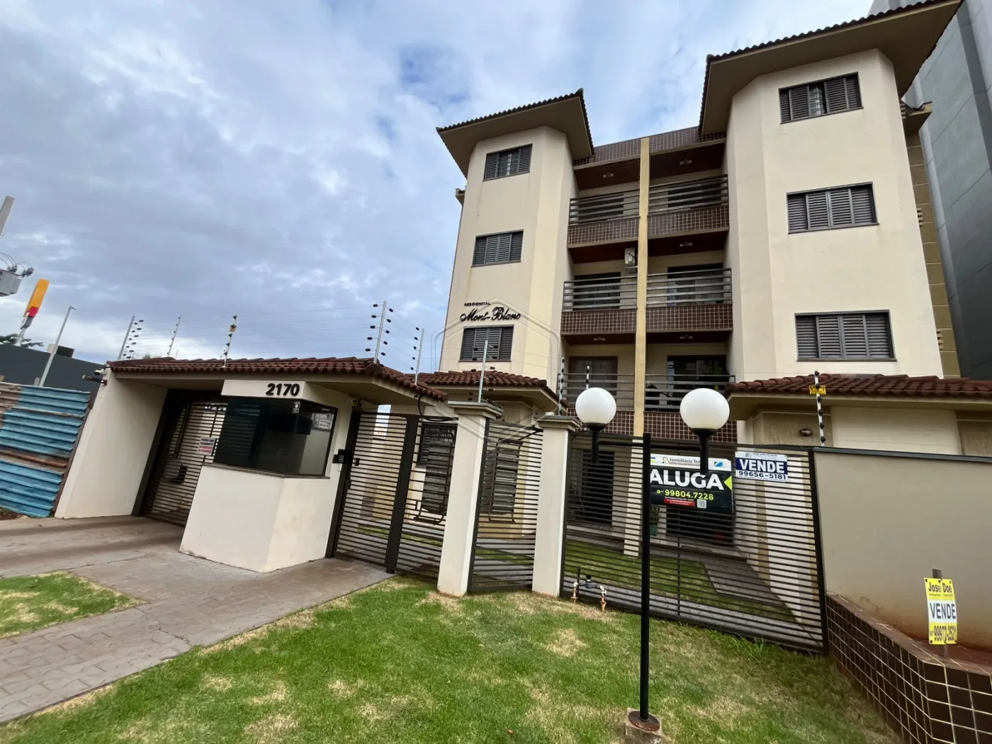 Alugar Apartamento / Padr&atilde;o em Condom&iacute;nio em Dourados R$ 2.000,00 - Foto 1