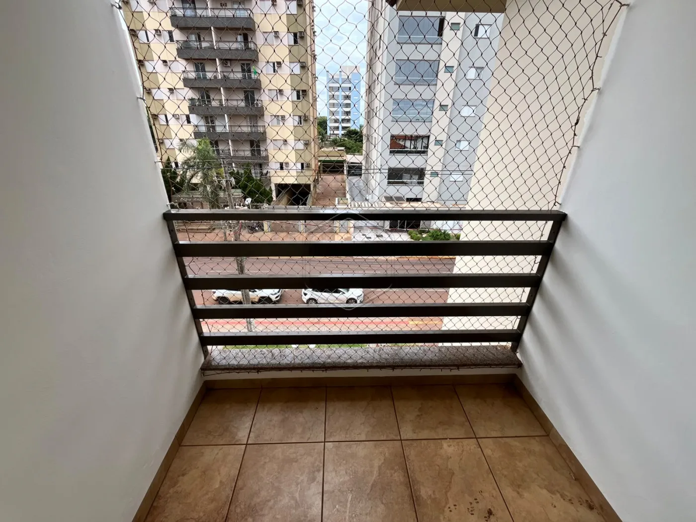 Alugar Apartamento / Padr&atilde;o em Condom&iacute;nio em Dourados R$ 2.000,00 - Foto 5