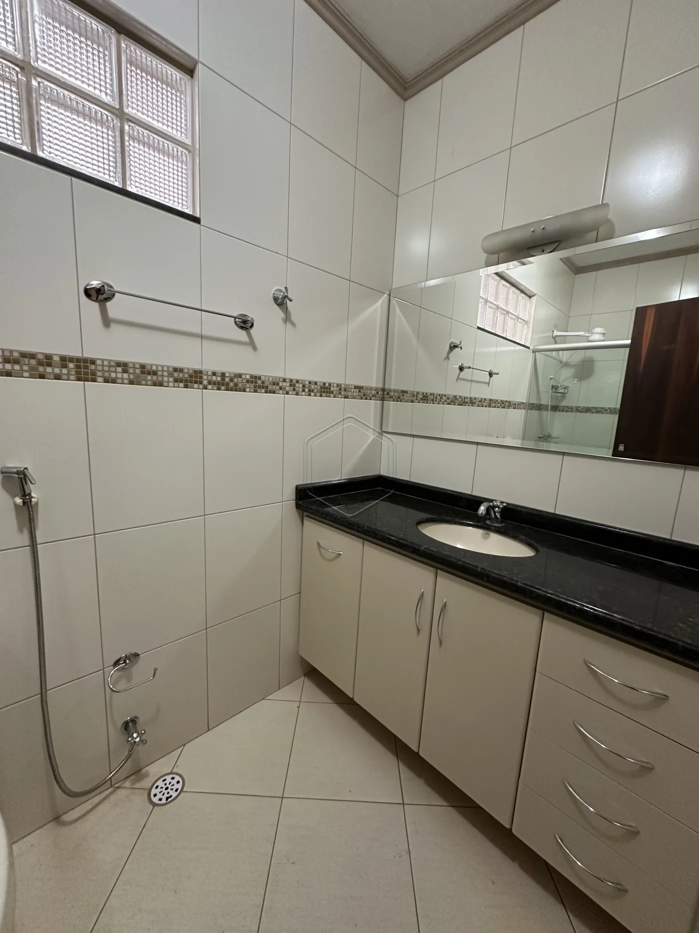 Alugar Apartamento / Padr&atilde;o em Condom&iacute;nio em Dourados R$ 2.000,00 - Foto 11