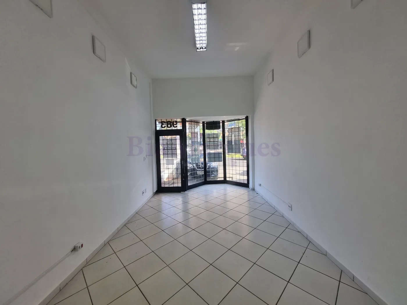 Alugar Comercial / Loja em Ribeir&atilde;o Preto R$ 54.900,00 - Foto 3
