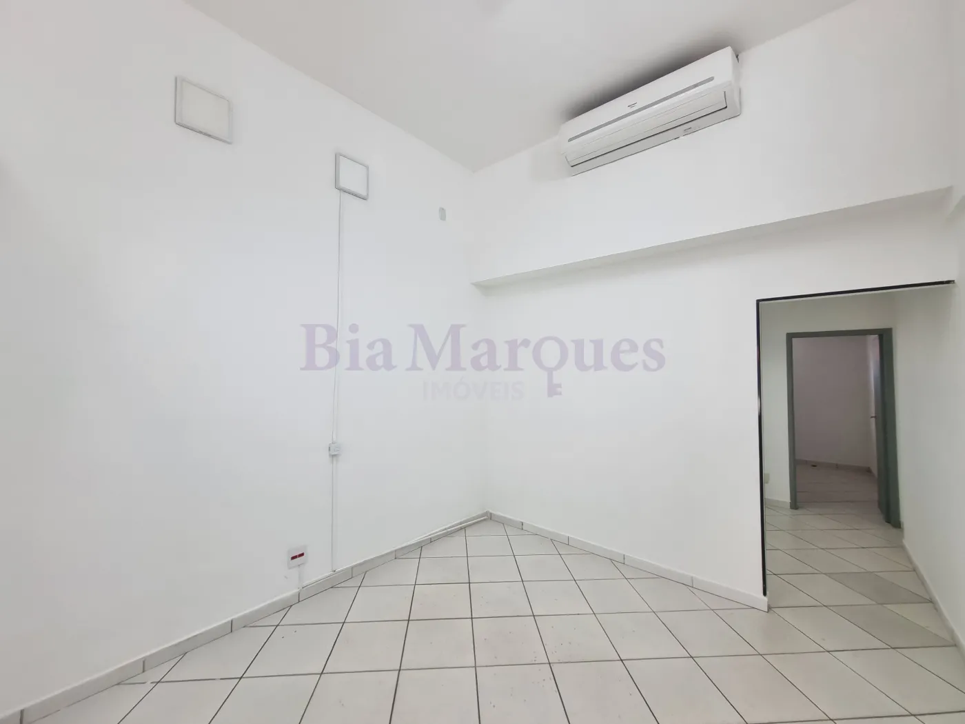 Alugar Comercial / Loja em Ribeir&atilde;o Preto R$ 54.900,00 - Foto 5