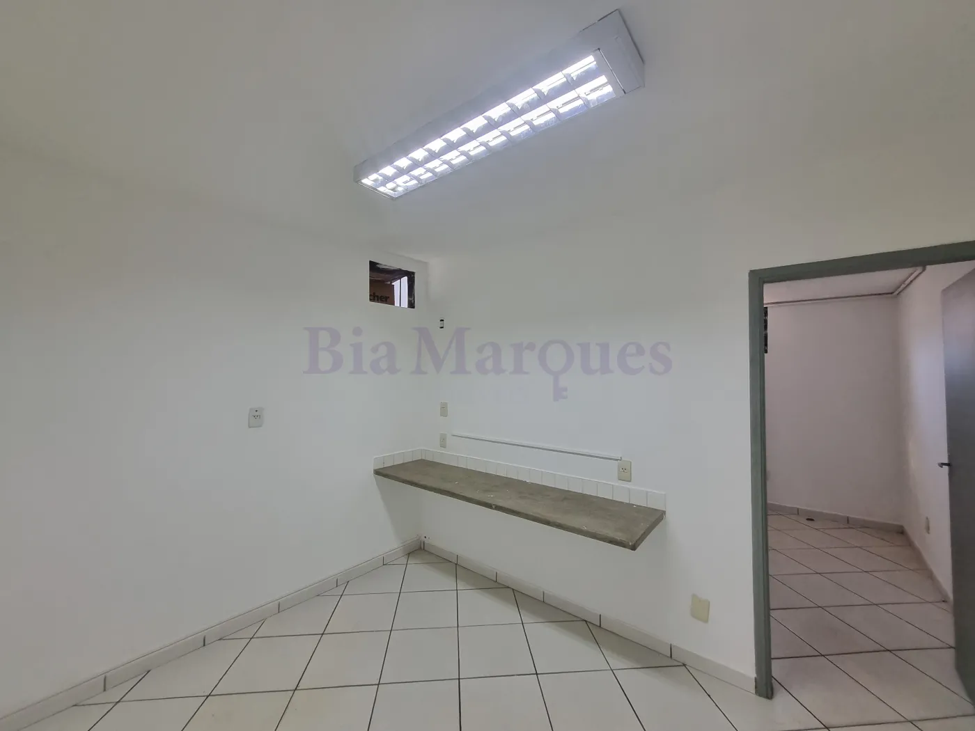 Alugar Comercial / Loja em Ribeir&atilde;o Preto R$ 54.900,00 - Foto 7