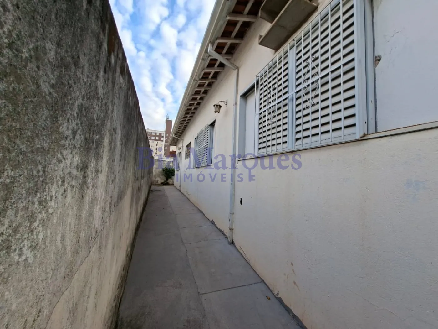 Comprar Casa / Padr&atilde;o em Ribeir&atilde;o Preto R$ 450.000,00 - Foto 1