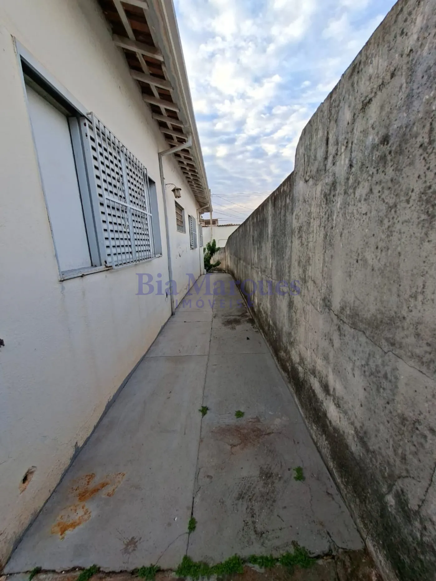 Comprar Casa / Padr&atilde;o em Ribeir&atilde;o Preto R$ 450.000,00 - Foto 4