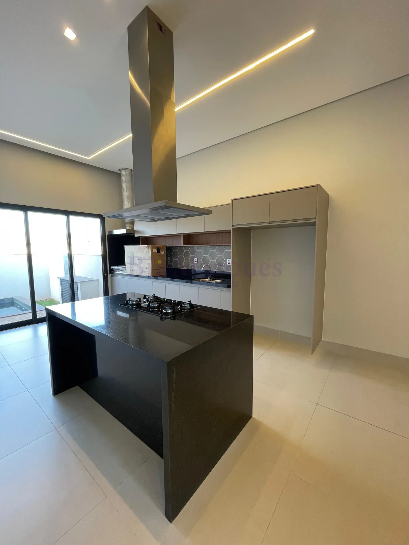 Alugar Casa / Condom&iacute;nio em Ribeir&atilde;o Preto R$ 5.900,00 - Foto 2