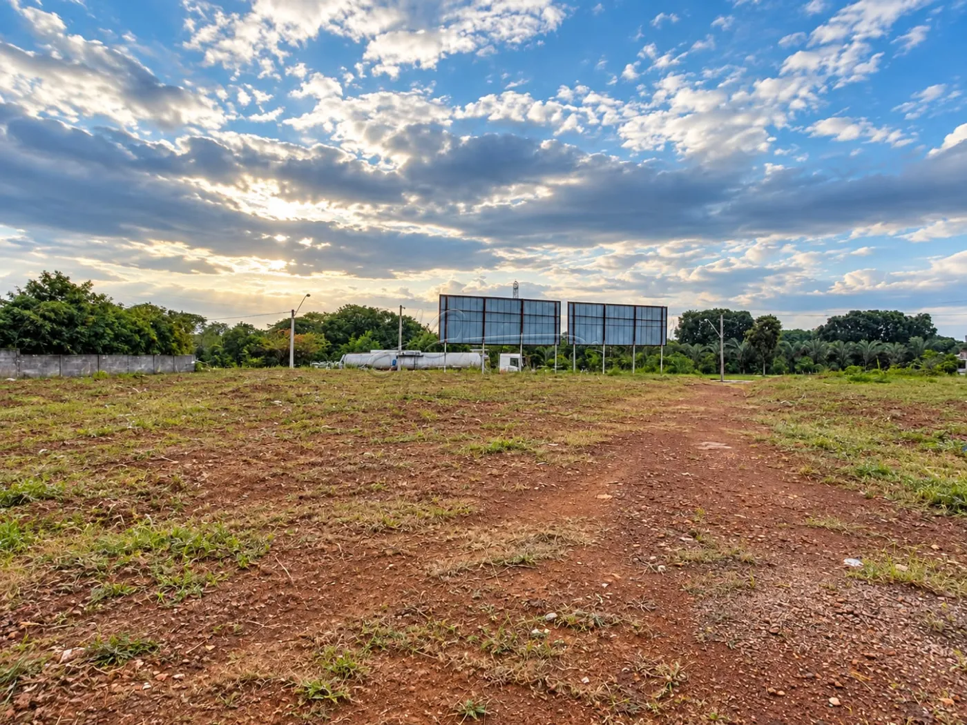 Alugar Terreno / Padr&atilde;o em Ribeir&atilde;o Preto R$ 4.900,00 - Foto 1