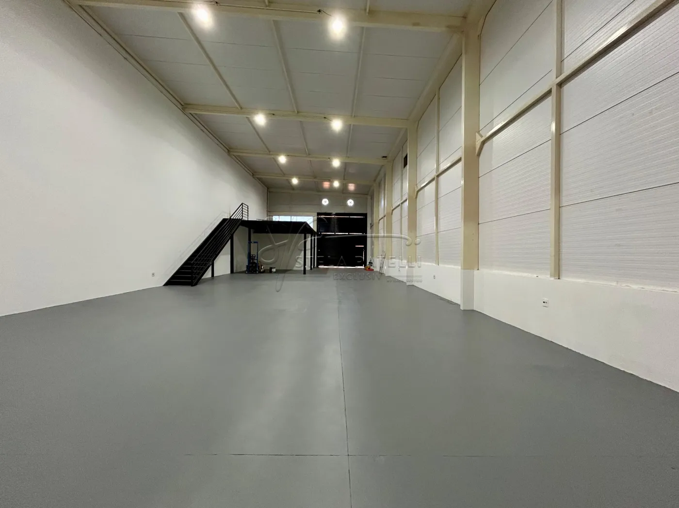 Alugar Comercial padr&atilde;o / Galp&atilde;o - Armaz&eacute;m em Ribeir&atilde;o Preto R$ 9.500,00 - Foto 1