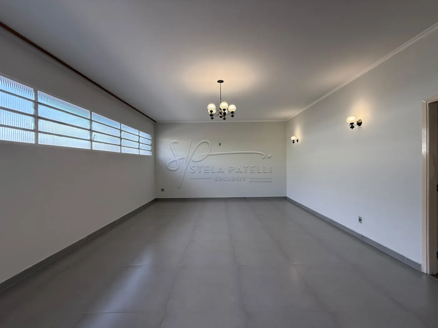 Alugar Casa / Padr&atilde;o em Ribeir&atilde;o Preto R$ 6.000,00 - Foto 1
