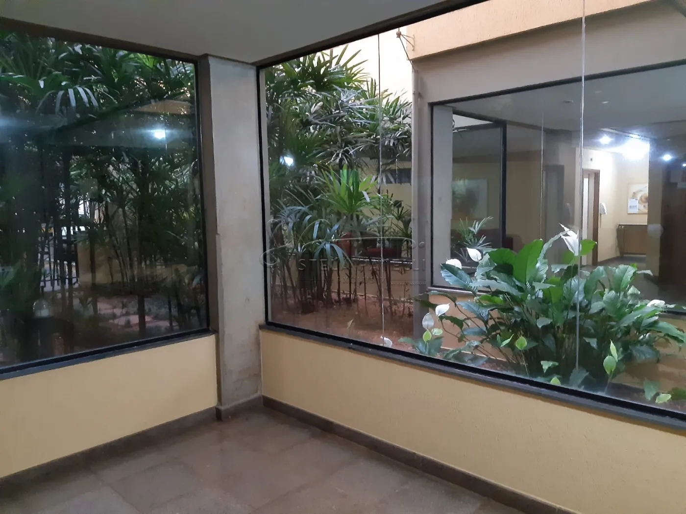 Comprar Apartamento / Padr&atilde;o em Ribeir&atilde;o Preto R$ 450.000,00 - Foto 16