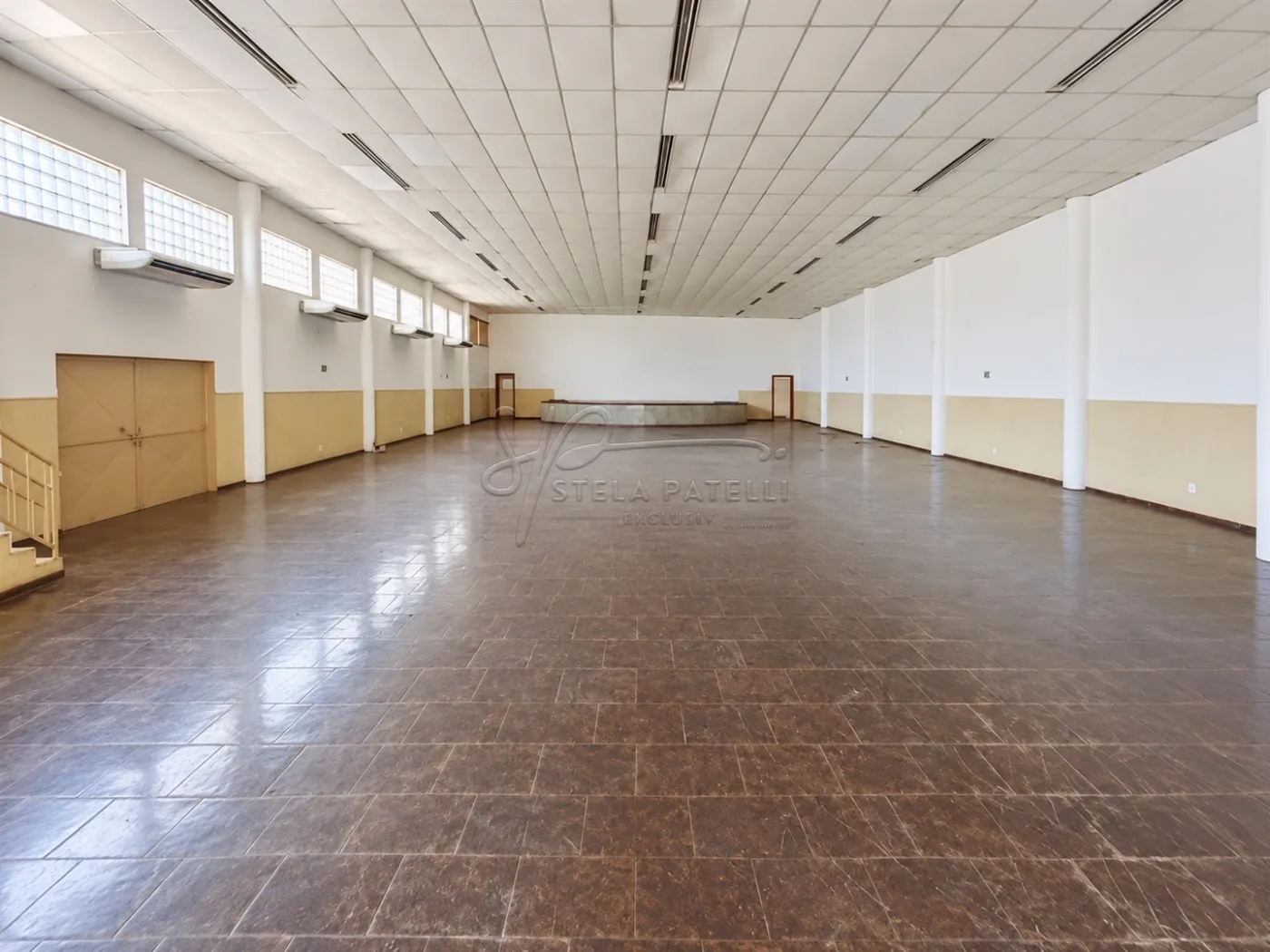 Alugar Comercial padr&atilde;o / Galp&atilde;o - Armaz&eacute;m em Ribeir&atilde;o Preto R$ 8.700,00 - Foto 1