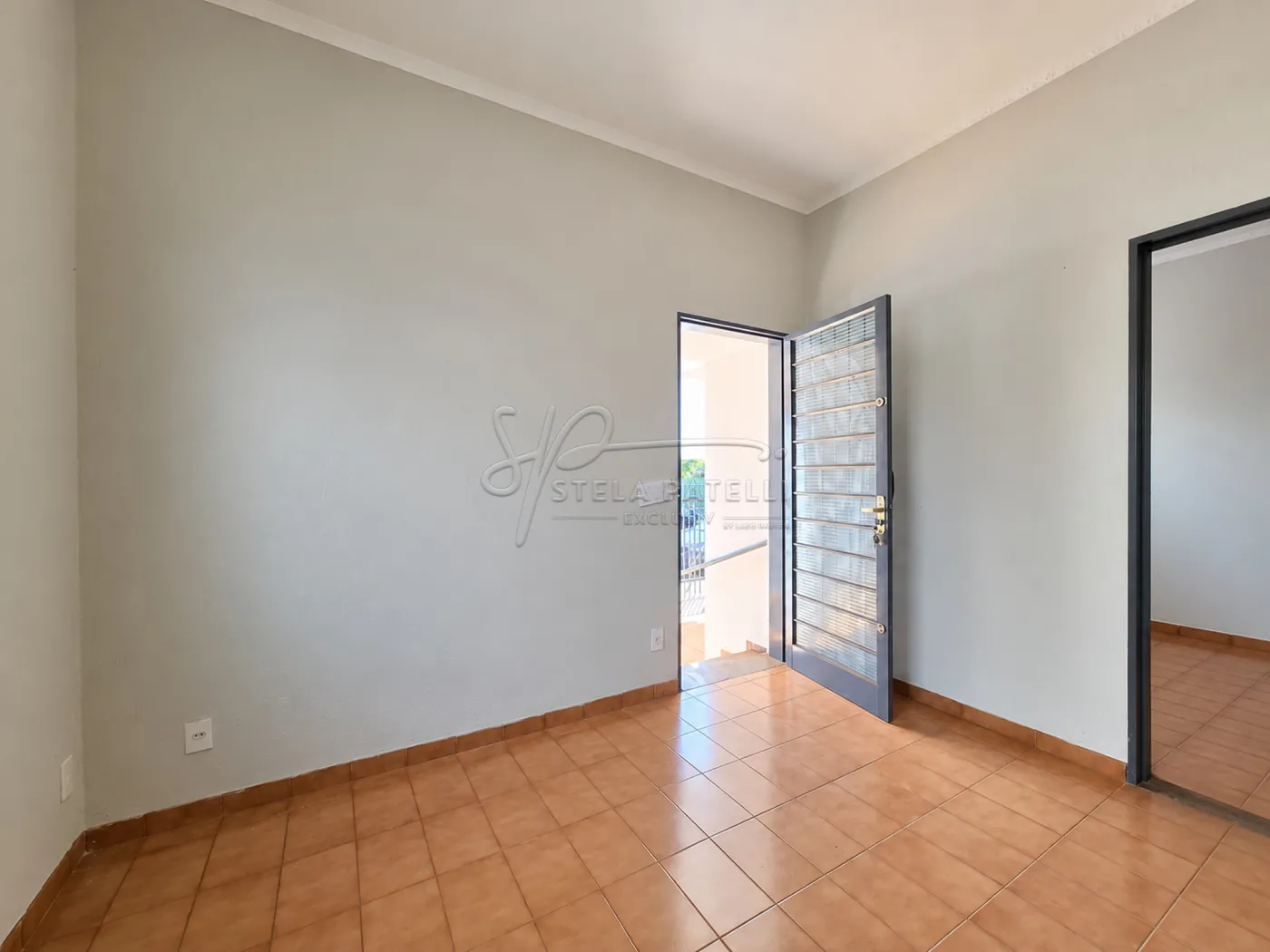 Alugar Casa / Padr&atilde;o em Ribeir&atilde;o Preto R$ 3.300,00 - Foto 2