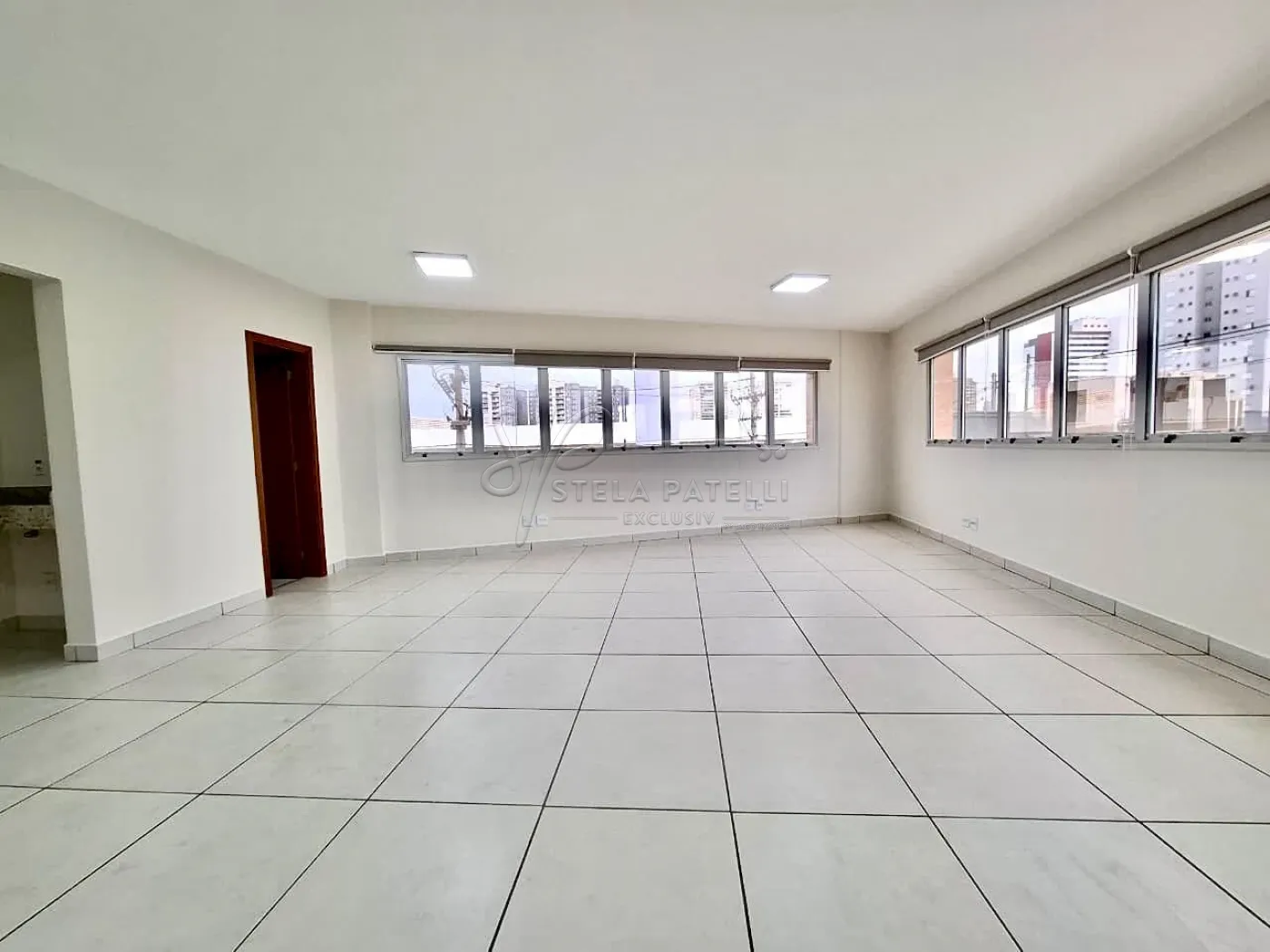 Alugar Comercial condom&iacute;nio / Escrit&oacute;rio - Loja em Ribeir&atilde;o Preto R$ 3.700,00 - Foto 1