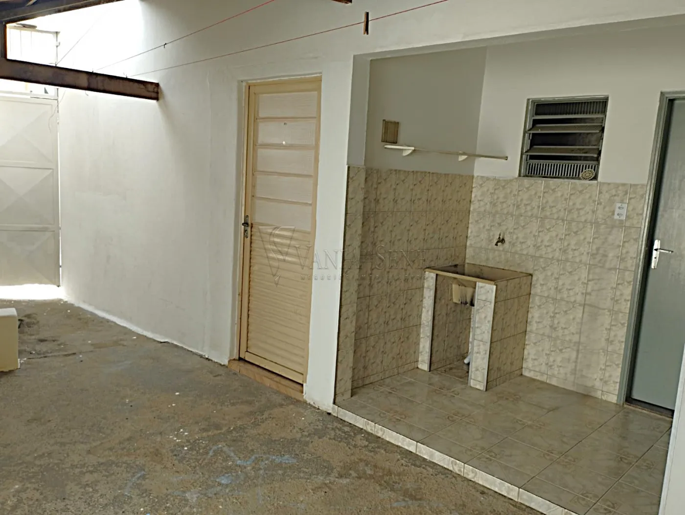 Comprar Casa / Padr&atilde;o em S&atilde;o Jos&eacute; dos Campos R$ 750.000,00 - Foto 13