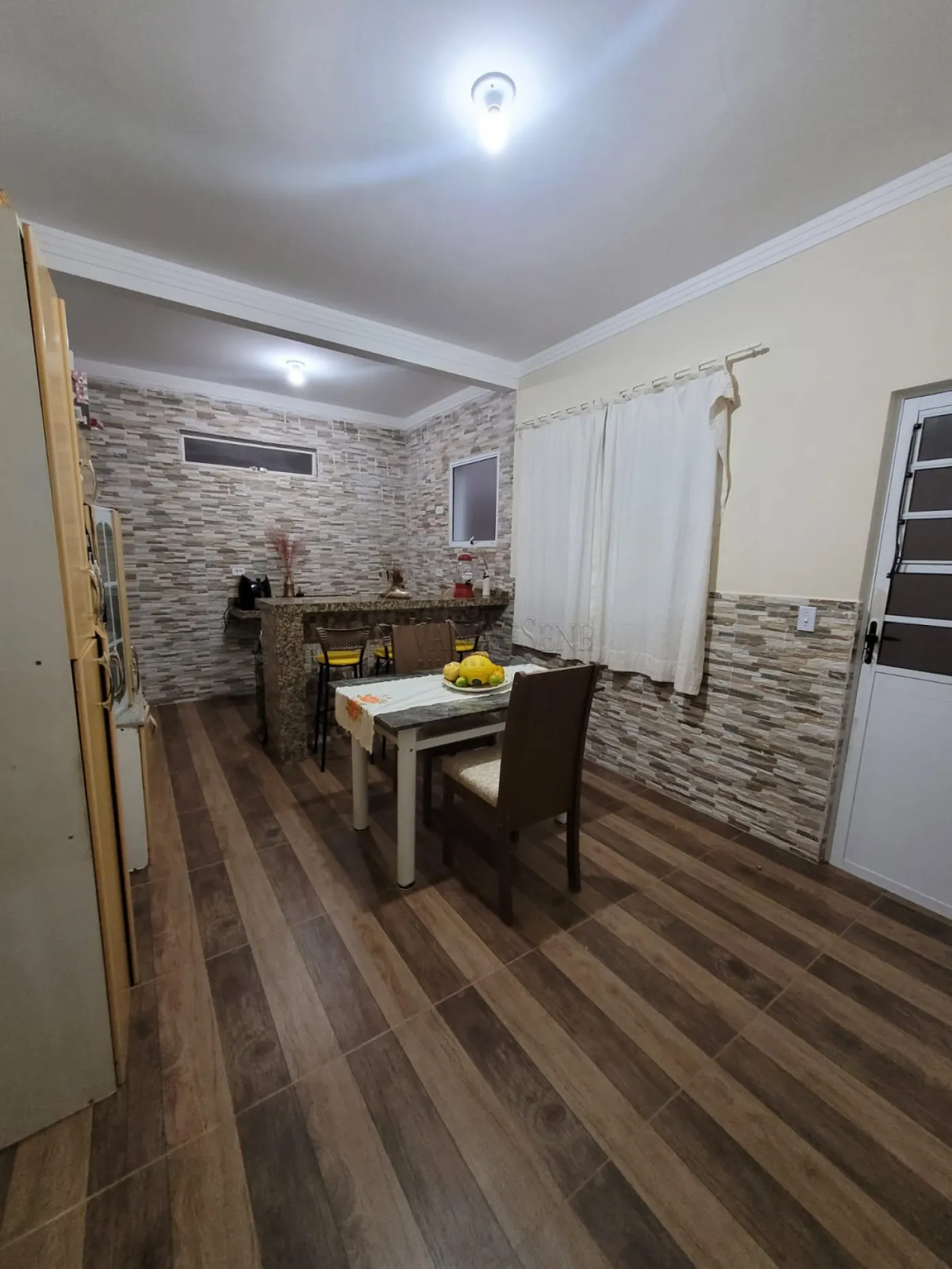 Comprar Casa / Padr&atilde;o em S&atilde;o Jos&eacute; dos Campos R$ 575.000,00 - Foto 4