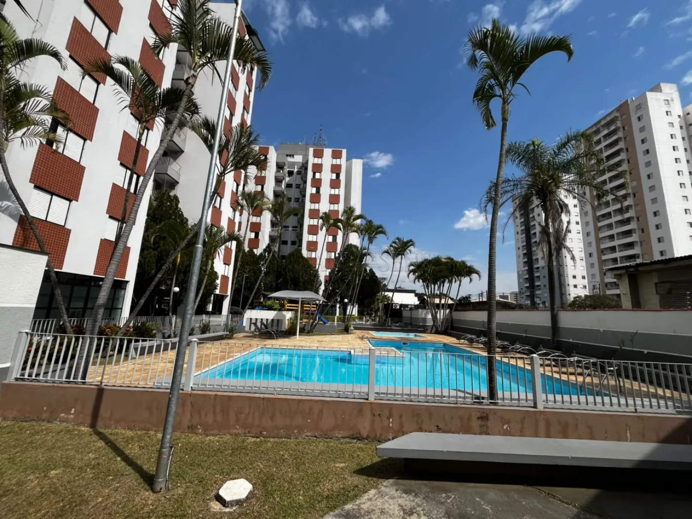 Alugar Apartamento / Padr&atilde;o em S&atilde;o Jos&eacute; dos Campos R$ 2.350,00 - Foto 1