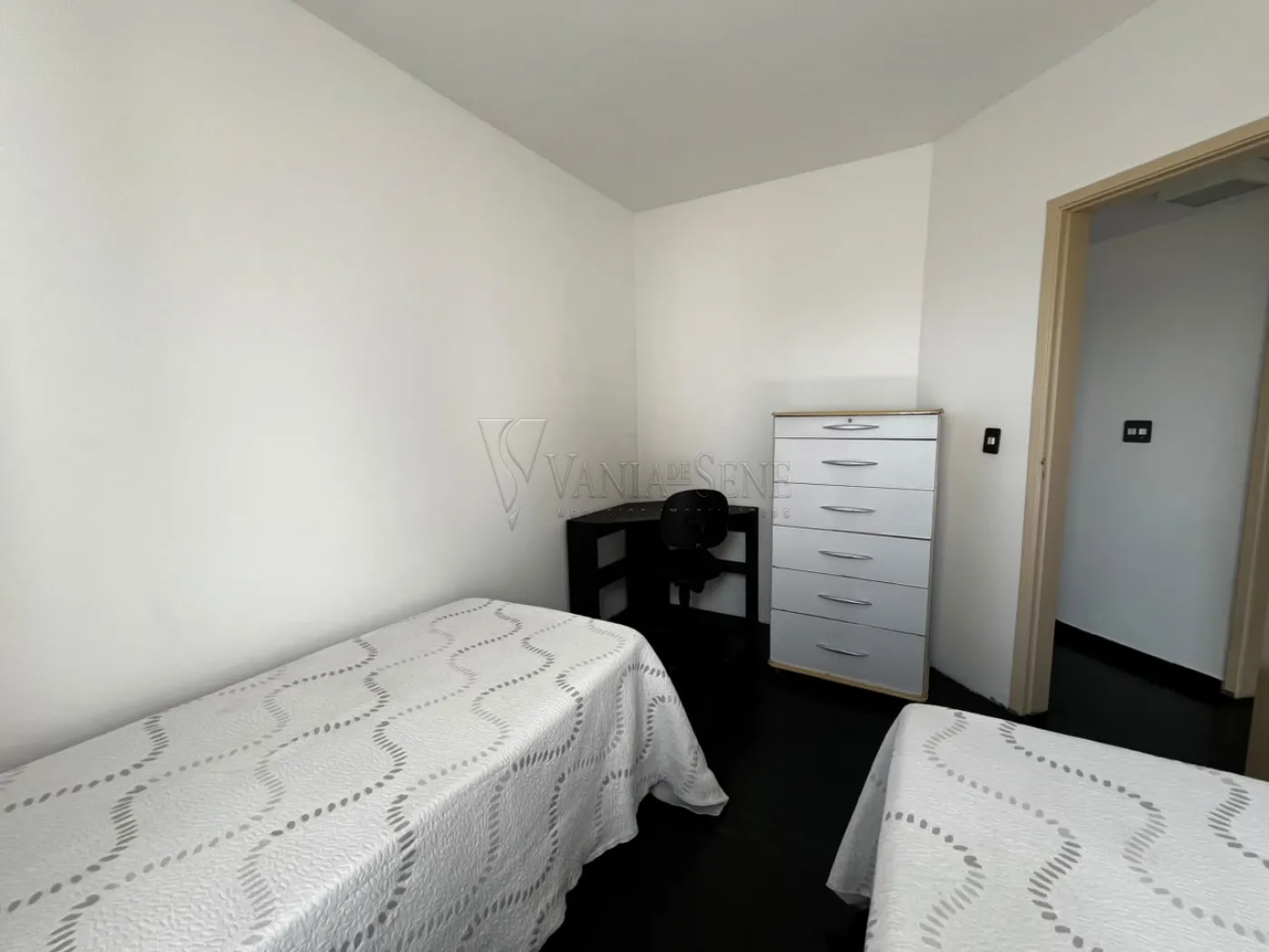 Alugar Apartamento / Padr&atilde;o em S&atilde;o Jos&eacute; dos Campos R$ 2.350,00 - Foto 15