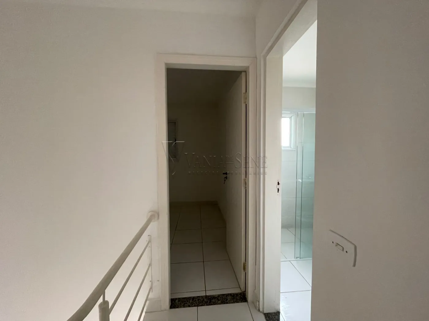 Alugar Casa / Condom&iacute;nio em S&atilde;o Jos&eacute; dos Campos R$ 2.500,00 - Foto 8