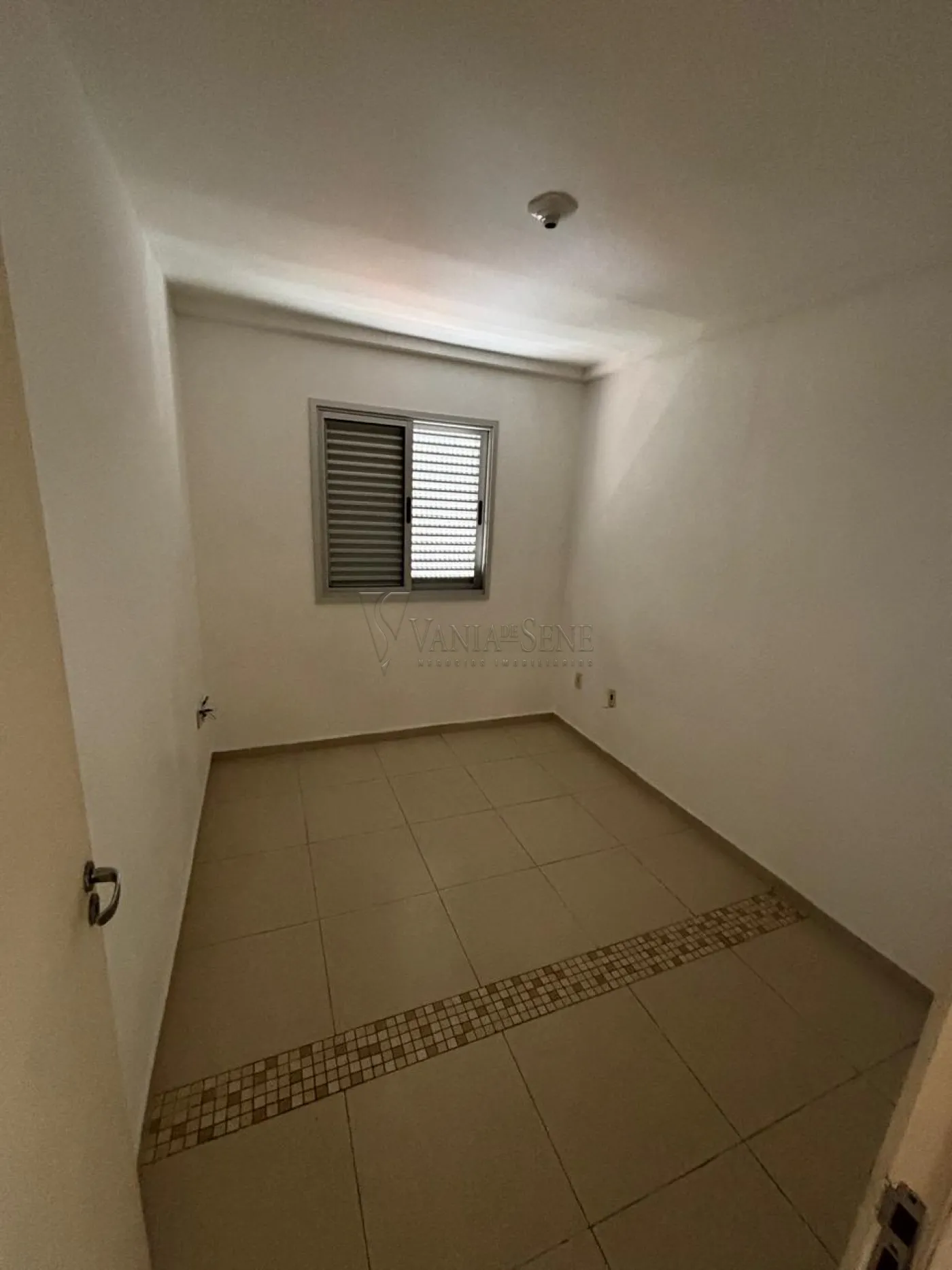 Alugar Apartamento / Padr&atilde;o em S&atilde;o Jos&eacute; dos Campos R$ 3.200,00 - Foto 8