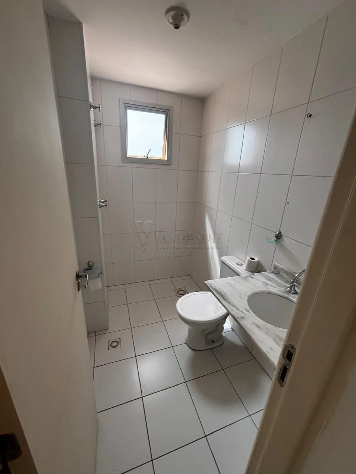 Alugar Apartamento / Padr&atilde;o em S&atilde;o Jos&eacute; dos Campos R$ 3.200,00 - Foto 12