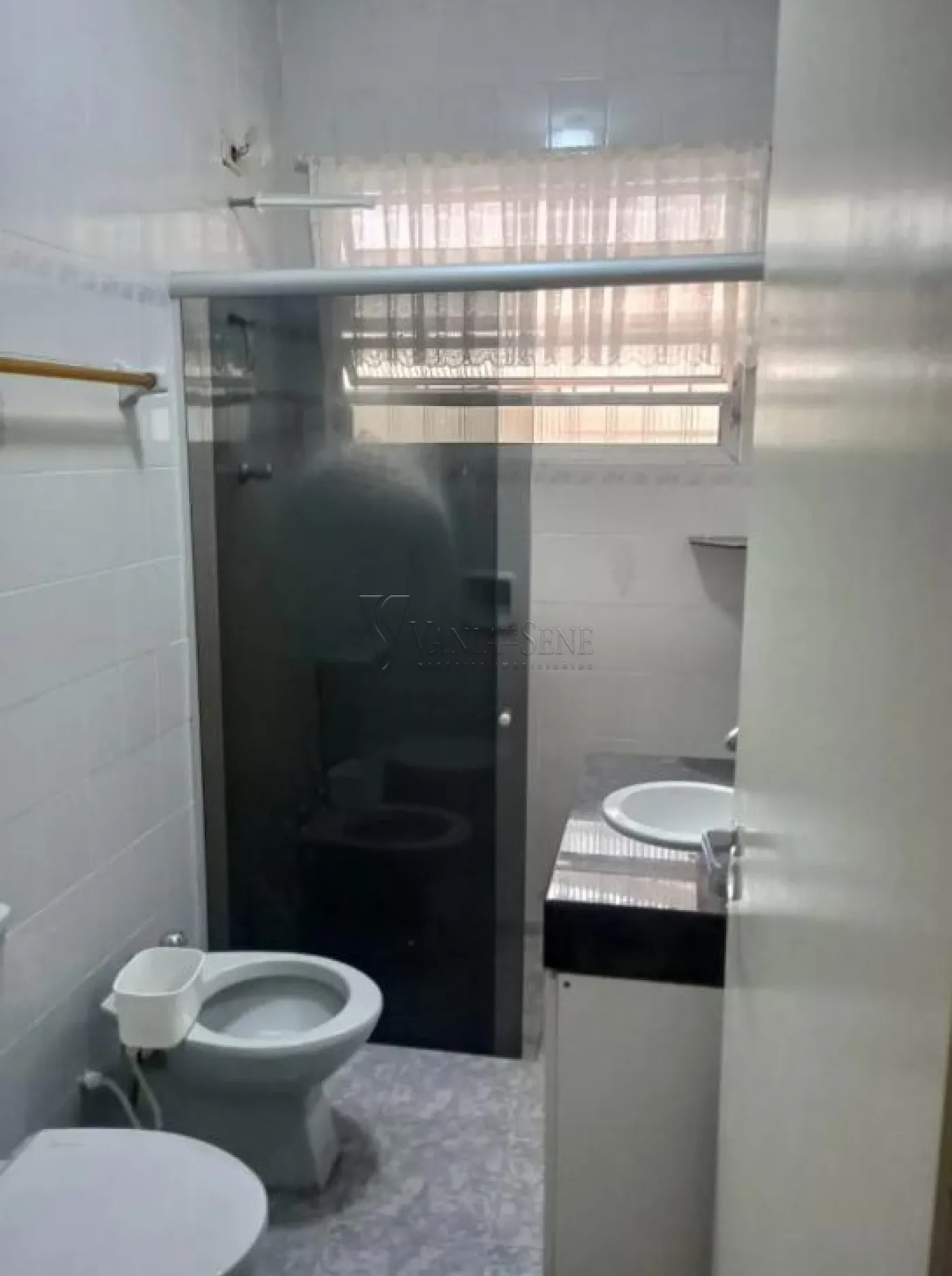 Alugar Casa / Padr&atilde;o em S&atilde;o Jos&eacute; dos Campos R$ 3.600,00 - Foto 14