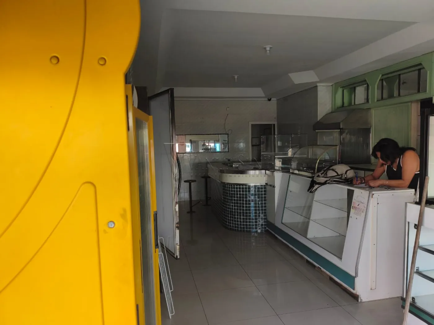Alugar Comercial / Pr&eacute;dio em S&atilde;o Jos&eacute; dos Campos R$ 4.000,00 - Foto 11