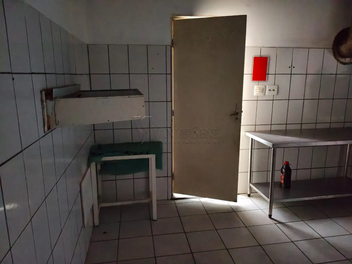 Alugar Comercial / Pr&eacute;dio em S&atilde;o Jos&eacute; dos Campos R$ 4.000,00 - Foto 27